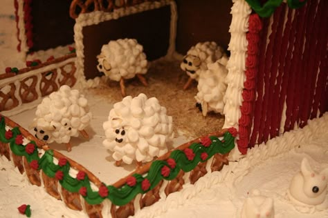 Gingerbread House Marshmallow, Unique Gingerbread House Ideas Funny, Graham Cracker Gingerbread House Ideas, Cute Gingerbread House Ideas, Marshmallow Sheep, Gingerbread House Inspo, Graham Cracker Gingerbread, Graham Cracker Gingerbread House, Gingerbread Contest