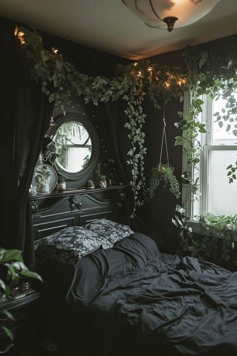 Dark Cottage Core Bedroom Decor, Fairy Goth Decor, Subtle Gothic Decor, Dark Green Room Aesthetic, Forest Aesthetic Bedroom, Goth Bedroom Ideas, Casa Rock, Gothic Decor Bedroom, Goth Bedroom