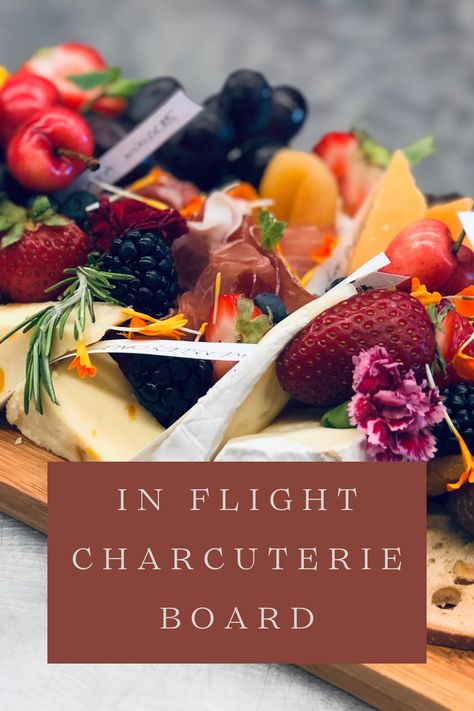 I'm so excited for my next international flight to do this! It's hard to think of something more indulgent than bringing your own charcuterie board...here's what to pack and how (i.e. without refrigeration and in a packed carry on)! #longhaulflight #travelhacks #flighthacks #vacationtips #flighttips #travelfood #travelsnacks #charcuterieboard #foodietravel Flight Snacks Airplane, Airplane Charcuterie Board, Airplane Meals Long Flights, Airplane Snacks Long Flights, Travel Charcuterie Board, Travel Charcuterie, Plane Snacks, Charcuterie Lunch, Airplane Snacks