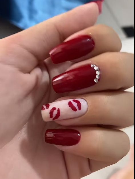 Red And White Almond Nails, Red Almond, White Almond Nails, Hoco Nails, Red And White Nails, Almond Nails Designs, White Nail Designs, Almond Nail, Nails Inspo