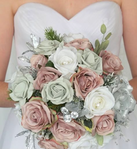 Sage Green with Dusty Rose Wedding Inspiration Sage Green Wedding Flowers, Dusty Rose Wedding Theme, Green Wedding Centerpieces, Sage Green Wedding Theme, Sage Wedding Colors, Rose Wedding Theme, Sage Green Wedding Colors, Sage Green Flowers, Pink Green Wedding