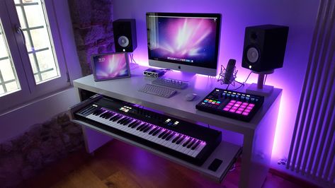 Home Recording Studio Ideas, Recording Studio Ideas, Home Studio Desk, Music Studio Decor, Music Room Design, Music Desk, Home Recording Studio Setup, Recording Studio Setup, Producer Studio