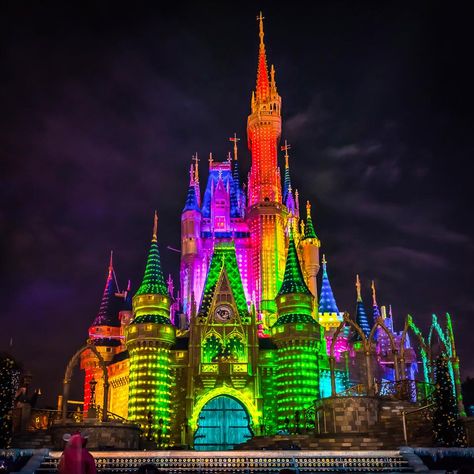 Cinderella Castle During "Wishes". Aesthetic Rainbow Pictures, Rainbow Castle, Rainbow Promise, Rainbow Flags, Aesthetic Rainbow, Best Christmas Toys, Cinderella's Castle, Rainbow Images, Disneyland Castle