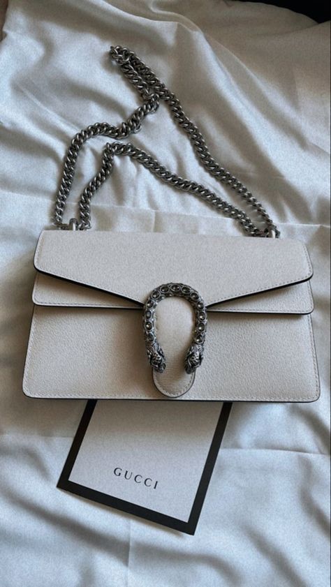 Luxury Bags Aesthetic, Gucci Clothes Women, Designer Handbags Aesthetic, Hand Bags For Women, My Style Bags, Luxury Bags Collection, Best Designer Bags, Handbag Essentials, Girly Bags