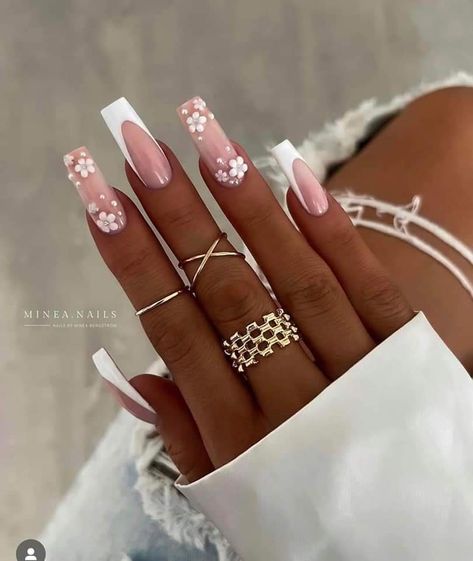 Nails Biab, Nails Basic, Nail Art Cute, Ballerina Nails Designs, Sophisticated Nails, 3d Flower Nails, Floral Nail Designs, White Acrylic Nails, Girly Acrylic Nails