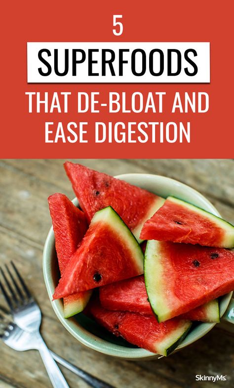 Say buh-bye to bloat with these flat-belly foods! Gassy Foods, Gastric Problem, Flat Belly Foods, Baking Soda Beauty Uses, Best Fat Burning Foods, Food Pack, Natural Detox, Improve Digestion, Fat Burning Foods