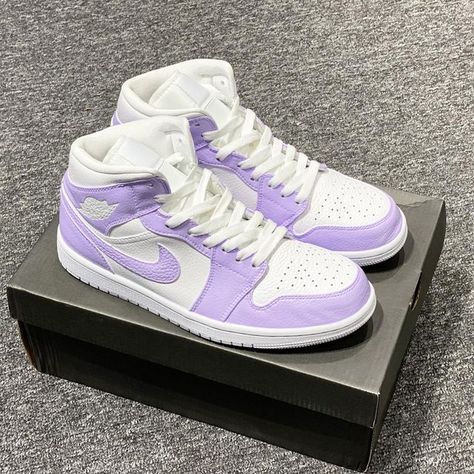 Air Jordan 1 Custom, Nike Air Force 2, Jordan 1 Custom, Custom Air Jordan 1, New Nike Air Force, Dr Shoes, Preppy Shoes, All Nike Shoes, Custom Air Force 1