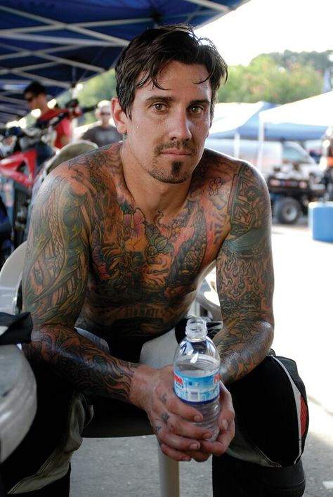 Carey Hart Cary Hart, Hart Tattoo, Tatto Boys, Carey Hart, Dark Beauty Magazine, Nasa Astronaut, The Astronaut, Celebrity Tattoos, Publishing Company