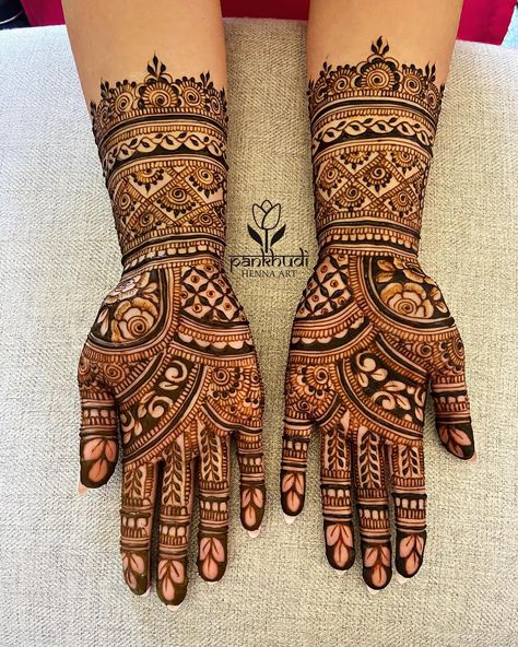 Groom’s sister henna ✨ Non-bridal henna for Prajval💕 _____________________________________ Email: dimple.shah.nvs@gmail.com Instagram: https://www.instagram.com/pankhudihennaart/ Facebook: m.me/pankhudihennaart _____________________________________ #pankhudihennaart #henna #mehndi #mehandidesign #torontohennaartist #bramptonhennaartist #hennatattoo #mississaugahennaartist #bridetobe #bridalmehndi #hennaartist #scarboroughhennaartist #bridalhenna #mehndiartist #torontohenna #wedmegood #... Mehndi Designs For Bridal Sister, Henna Designs For Brides Sister, Mehandi Designs For Sister Wedding, Mehendi For Groom Sister, Non Bridal Mehendi Designs, Bridal Sister Mehndi Design, Mehndi For Groom, Groom Sister Mehndi Design, Wrist Mehendi