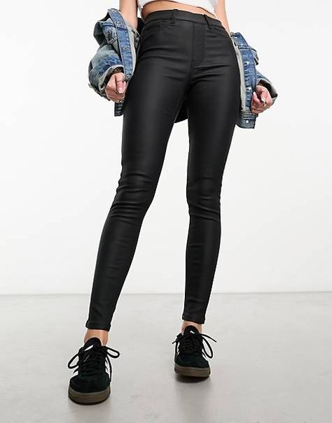 Flattering Jeans, Fitted Coat, Nice Tops, Jeggings, Stretch Denim, New Look, Fitness Models, Black Jeans, Topshop