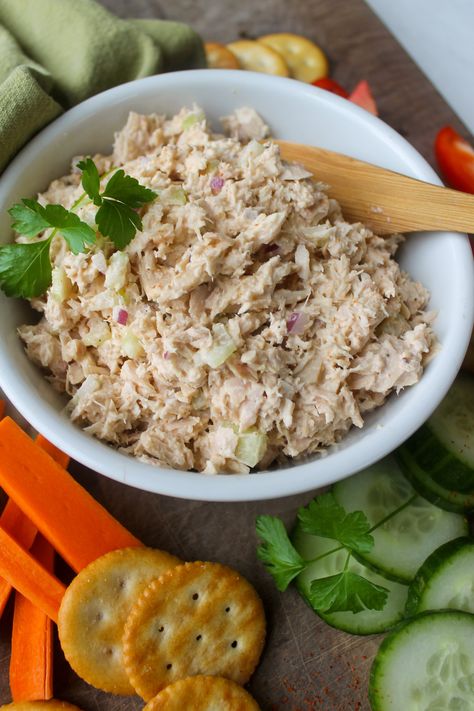 Simple Tuna Salad - Sungrown Kitchen Tuna Salad Recipe Easy, Tuna Salad Recipe, Tuna Melts, Snack Dip, Tuna Salad, Kids Lunchbox, High Protein Snacks, Quick Snacks, Kids Lunch