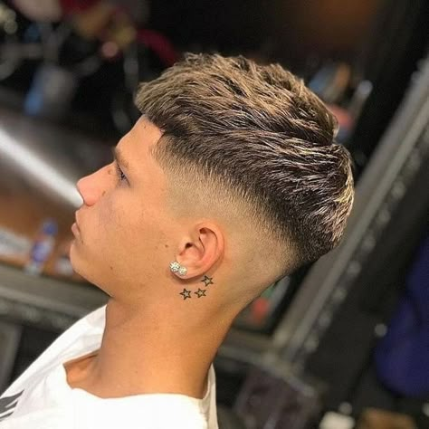 Haircut Men 2020, Short Fade Haircut Men, Haircut For Men 2020, Men’s Short Haircuts, Haircuts For Medium Hair Men, Boys Short Haircut, Mens Fade Haircut, Fade Haircut Men's, Men Short Haircut