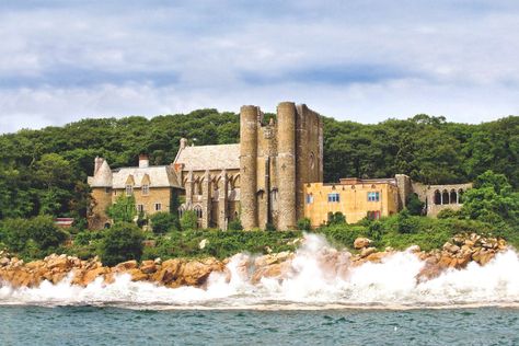 Hammond Castle Museum - Destination Salem Inspo For Writing, Museum Wedding Venues, Hammond Castle, Salem Witch Museum, Europe Castles, Mansion Estate, Newport Ri Wedding, Castle Museum, French Village