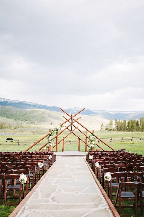 Diy Wedding Planner, Cheap Wedding Venues, Colorado Wedding Venues, Wedding Invitations Online, Inexpensive Wedding Venues, Luxury Wedding Venues, Luxury Wedding Invitations, Wedding Engagement Photos, Wedding Goals