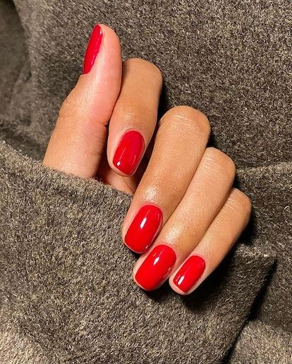 Beautiful Red Nails, Classic Red Nails, Red Nail Theory, Nail Theory, Maroon Nail Designs, Maroon Nail, Short Red Nails, Mode Ab 50, Sophisticated Manicure