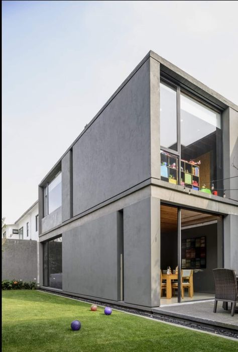 Narrow House Designs, Modern Minimalist House, Concrete Houses, Concrete Architecture, Narrow House, Architecture Model House, Concrete House, Minimalist House Design, House Outside Design