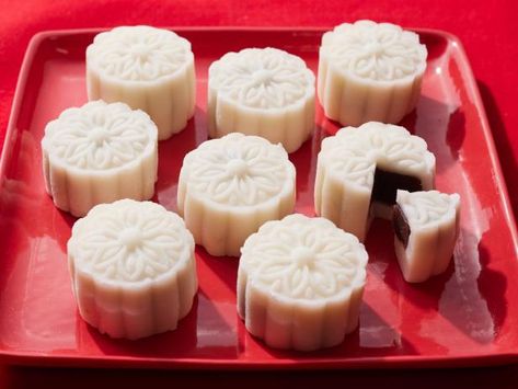 How to Make Snow Skin Mooncakes Snowskin Mooncake, Sweet Red Bean Paste, Mooncake Festival, Coconut Jelly, Sweet Red Bean, Red Bean Paste, Moon Festival, Mango Coconut, Pastry Brushes