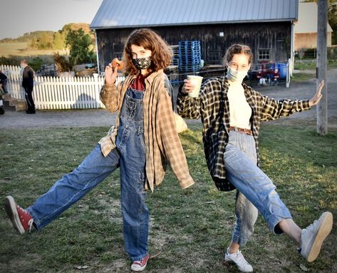 girls on a farm, apple season - russell orchards, ipswich, massachusetts Farm Girl Outfits, Orchard Outfit, Ipswich Massachusetts, Overalls Outfits, Artsy Girl, Rad Clothes, Farm Clothes, Apple Season, Overalls Outfit