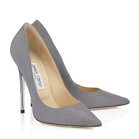 Jimmy Choo Anouk Silver Reflective Fabric Pointy Toe Pumps Metallic Heels Jimmy Choo, Hak Tinggi, Pointy Toe Shoes, Shoes Silver, Classy Shoes, Jimmy Choo Heels, Silver Pumps, Fancy Shoes, Elegant Shoes