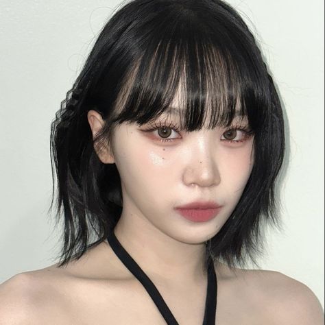 First Love Makeup Style, Shifting Face, Love Makeup, Makeup Inspo, Instagram Update, Maquillaje De Ojos, Fashion Makeup, Makeup Inspiration, Hair Inspo