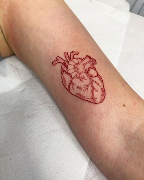 Red Ink Tattoo, Red Heart Tattoos, Petite Tattoos, Tattoos Geometric, Red Ink Tattoos, Tatuaje A Color, Heart Tattoo Designs, Red Tattoos, Classy Tattoos