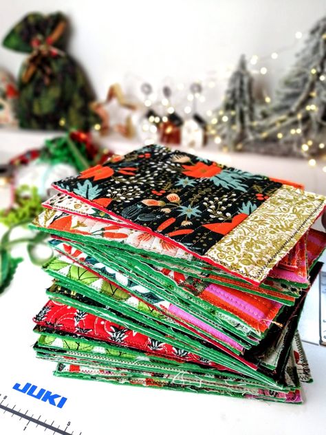 Straight-Line Quilted Christmas Postcards - Juki Club Fabric Postcards Tutorial, Christmas Fabric Postcard, Christmas Fabric Postcards Ideas, Christmas Fabric Postcards, Christmas Fabric Projects, Fabric Christmas Cards, Quilted Postcards, Send A Hug, Christmas Postcards