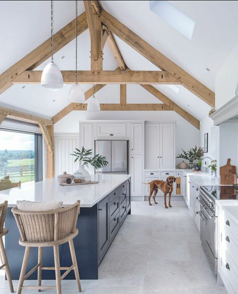 Barn Conversion Interiors, Oak Frame House, Cabin Renovation, Barn Kitchen, Open Plan Kitchen Living Room, Bungalow Design, Country Interior, Ideas Hogar, Barn Conversion