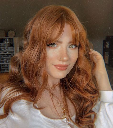 Copper With Bangs, Strawberry Blonde Bangs, Langer Pony, Red Hair With Bangs, Natural Red Hair, Red Hair Inspo, Red Haired Beauty, Ginger Hair Color, Long Red Hair