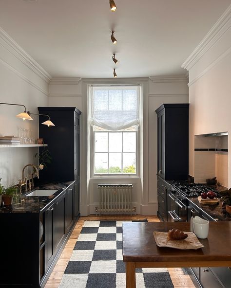 Work stuff • Instagram Kitchen Black Cabinets, Black And White Checkered Rug, Small Galley Kitchen, Gallery Kitchen, Galley Style Kitchen, Dining Inspiration, Kitchen Black, Black Cabinet, Stunning Interior Design