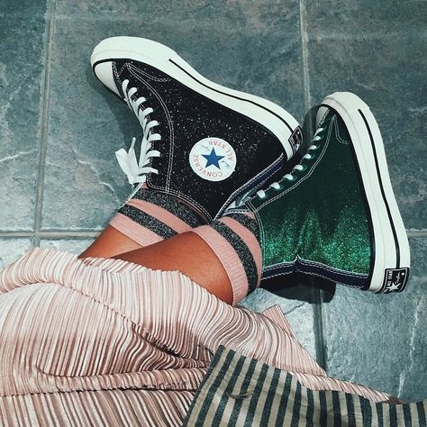 Converse X Jw Anderson, Best Summer Shoes, Women Converse, Glitter Converse, Narrow Shoes, Sneakers Women, Kinds Of Shoes, Jw Anderson, Converse Sneakers