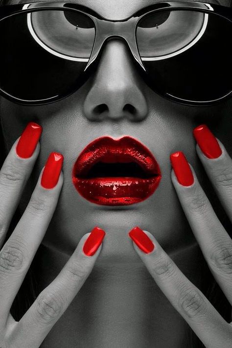 Lips Red is nice. Theincensewoman Foto Tips, Hot Lips, Lip Art, Beautiful Lips, Lip Stain, Shades Of Red, Blue Nails, Red Lips, Makeup Nails