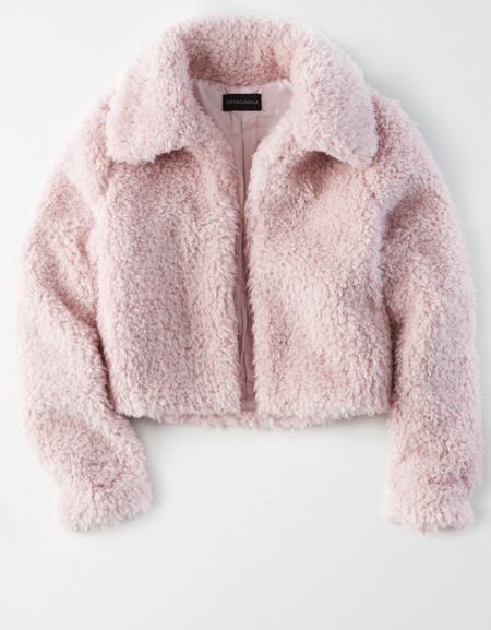 Cropped Fuzzy Jacket Outfit, Cozy Sherpa Outerwear, Fuzzy Cropped Jacket, Pink Fuzzy Sweater, Pink Sherpa, Cropped Coat, Cute Jackets, Cute Comfy Outfits, Girls Fashion Clothes