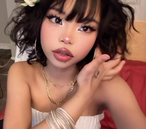 Tiktok: navyaasem Make Up Ideas Baddie, Bo Makeup Look, Cute Makeup Ideas Simple, Makeup Baddie Looks, Mango Makeup Look, Un Recognizable Makeup, Make Up Looks Cute, Traditional Asian Makeup, Bunny Style Makeup