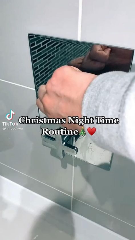 Christmas Night Routine, Christmas Bucket, Christmas Prep, Holiday Room, Christmas Shower, Preppy Christmas, Cosy Christmas, Christmas Room Decor, Christmas Feeling