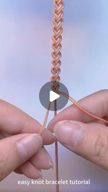 Diy Bracelets Tutorials Beads, Diy Knot Bracelet, Knot Bracelet Tutorial, Bracelet Making Tutorial, Beaded Bracelet Ideas, Knot Tutorial, Macrame Jewelry Tutorial, Macrame Bracelet Tutorial, Knotted Bracelet