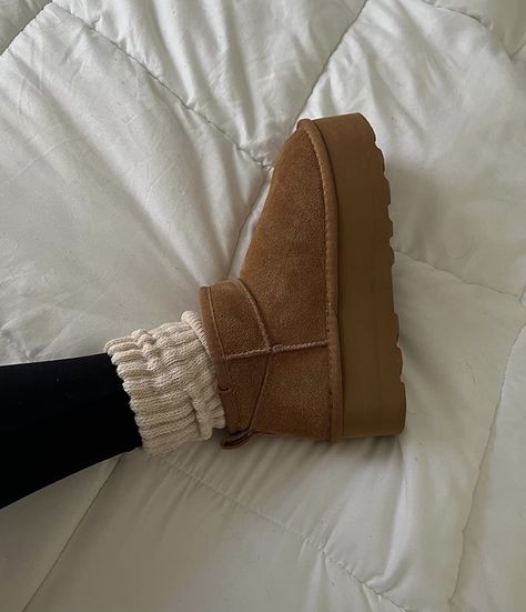 The cutest dupes and socks! Linked #uggs #uggbootsforwomen #winteroutfit #winterfashionoutfits #socks #bootsforwomen #cleangirl #fashion Ugg Boots With Socks, Ugg Short, Scrunch Socks With Uggs, Socks With Uggs, Uggs With Socks, Uggs And Socks, Cool Socks Aesthetic, Platform Uggs, Cute Socks Aesthetic