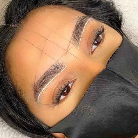 Not everyone is blessed with the perfect set of brows. It's important to know the best brow mapping to fix awkward brows! Read more here. Brow Shapes, Brow Mapping, Brow Henna, Makeup Removal Tips, Eyebrow Trends, Seasonal Makeup, Eyebrow Styles, Bushy Eyebrows, Brows And Lashes