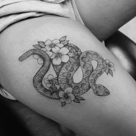 Cottonmouth Snake Tattoo, Rattlesnake Tattoo Feminine, Western Snake Tattoo, Rattle Snake Tattoo, Guide Tattoo, Rattlesnake Tattoo, Galaxy Tattoos, Snake Tattoo Ideas, Snake Tattoo Meaning