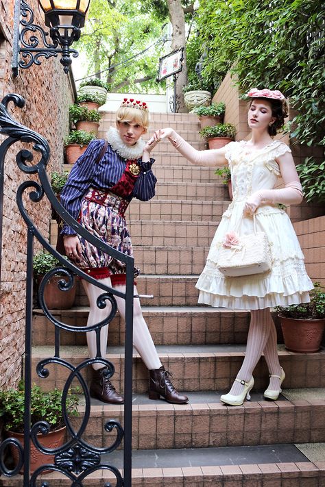 Alice and the Pirates Harajuku Tea Party’s theme was "Summer Princes and Princesses", which is perfectly represented by @_solarflight_ (on Instagram) and I here. More detailed pictures of my own out… Anna Sui Shoes, Vintage Style Swimsuit, Shapeless Dress, Alice And The Pirates, Tea Party Theme, Mermaid Inspired, The Pirates, Fashion Tights, Create Outfits