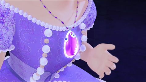 The Amulet Of Avalor (Sofia The First) | Amulets Wiki | FANDOM powered by Wikia Sofia The First Amulet, Amulet Of Avalor, Sofia Amulet, Princess Elena Of Avalor, Girls Bedroom Themes, Princess Ideas, Magical Stuff, Princess Sofia The First, Disney Jr