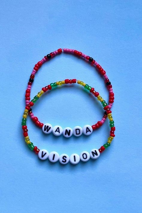 Marvel Beaded Jewelry, Marvel Beads Bracelet, Marvel Kandi Bracelets, Marvel Jewelry Diy, Marvel Beaded Bracelets, Marvel Friendship Bracelets, Marvel Bracelets, Christmas Marvel, Love Persevering