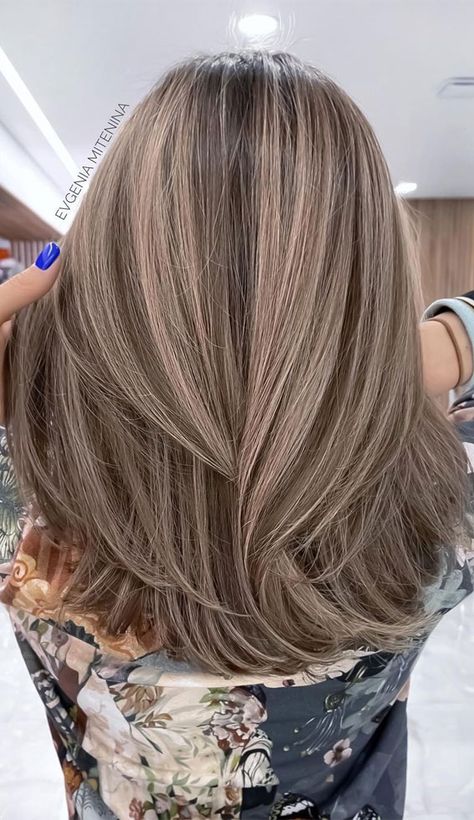 Medium Length Lob, Hair Color Medium Length, Mushroom Hair Color, Best Hair Colour, Lob Hair, Mushroom Hair, Dark Blonde Hair Color, Medium Hair Color, Summer Blonde