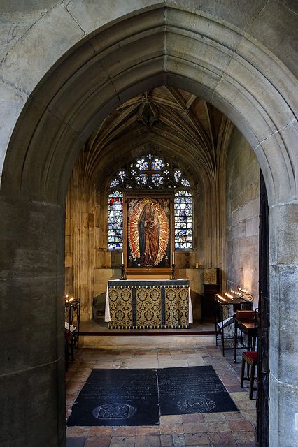 King's College Chapel Chapel In The Woods, Stone Chapel, Church Pictures, Cathedral Architecture, King's College, Anglican Church, Sacred Architecture, Catholic Images, Church Interior