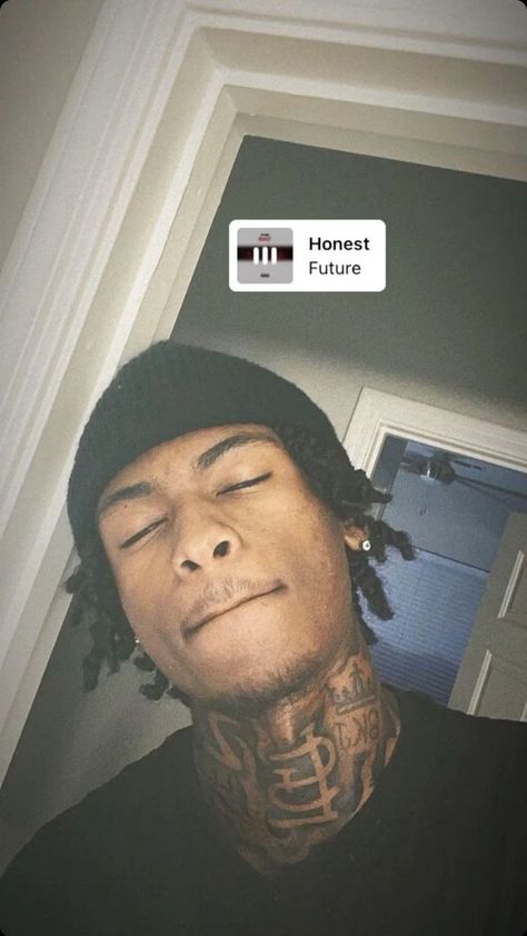 Dreadhead Boys, Hood Neck Tattoo For Guys, Male Flicks, Men Selfies, Best Neck Tattoos, Hood Boys, Side Neck Tattoo, Hand Tattoo Ideas, Chris Brown Videos