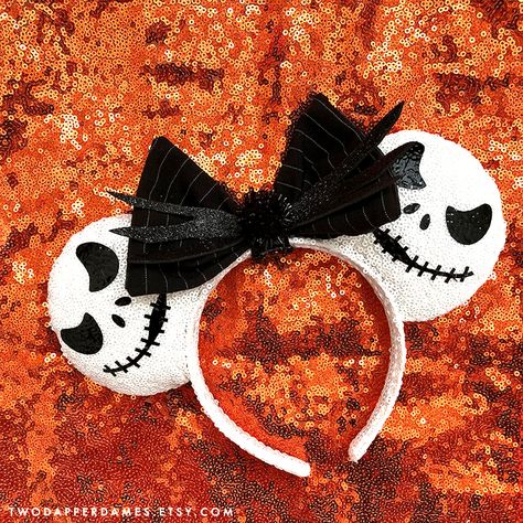 Mickey Ears Ideas, Halloween Minnie Ears, Halloween Disney Ears, Halloween Mickey Ears, Minnie Mouse Ears Diy, Neon Unicorn, Halloween Hair Accessories, Moldes Halloween, Diy Disney Ears