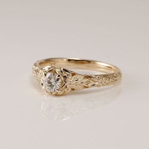 Intricate Gold Engagement Ring, Detailed Engagement Ring Vintage, Vintage Floral Engagement Ring, Vintage Bezel Engagement Ring, Wedding Ring Aesthetic Vintage, 1930s Wedding Ring, Non Traditional Unique Engagement Rings Vintage, Old Fashioned Engagement Rings, Dainty Engagement Ring Vintage