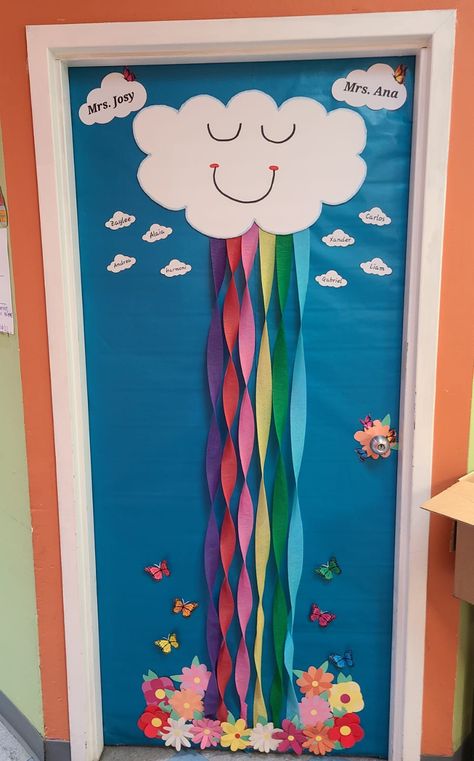 Spring Toddler Door Ideas, Classroom Bathroom, Rainbow Door, Spring Toddler, Toddler Class, Preschool Crafts Fall, Easter Door Decor, Preschool Snacks, Preschool Classroom Decor