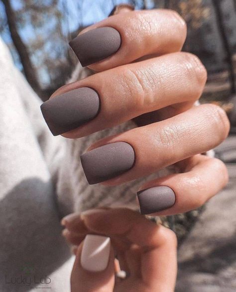 Matte Nail Art Designs, Green Press On Nails, Matte Nail Colors, Matte Nail Art, Simple Fall Nails, Press On Nails Short, Lavender Nails, Matte Nails Design, Simple Acrylic Nails