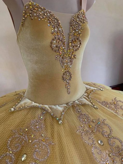 Gold Tutu Dress, Ballet Dance Costumes, Solo Costume Ideas, Ballet Costumes Tutus, Diy Tutu Skirt, Tulle Skirt Tutorial, Tutu Tutorial, Yellow Tutu, No Sew Tutu