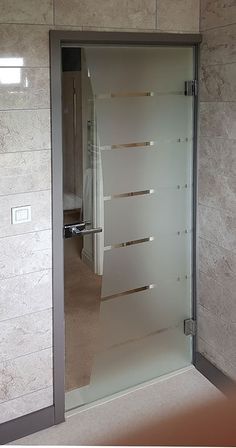 Frosting Glass Doors, Glass Door Sticker Design, Glass Door Designs, Modern Washroom, Usi Interior, Modern Washroom Design, Glass Bathroom Door, Frameless Glass Door, Aluminium Glass Door